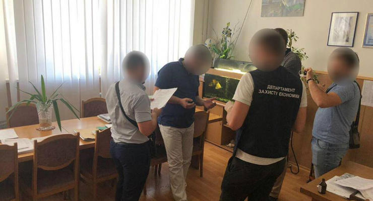 В Одессе на крупной взятке поймали проректора