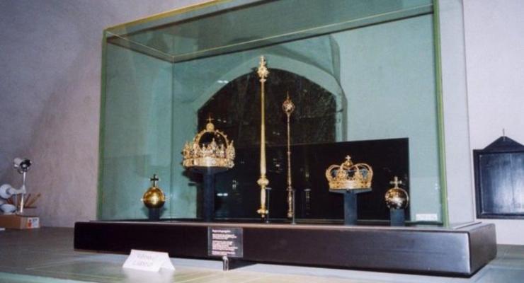 В Швеции из собора украли драгоценные регалии короля Карла IX
