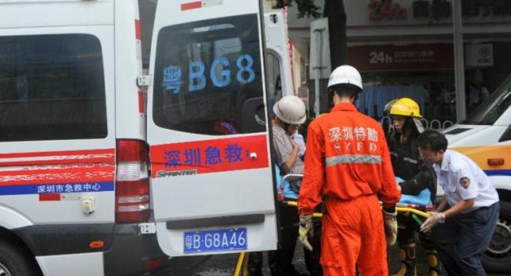 В Китае цементовоз раздавил два автомобиля, девять погибших