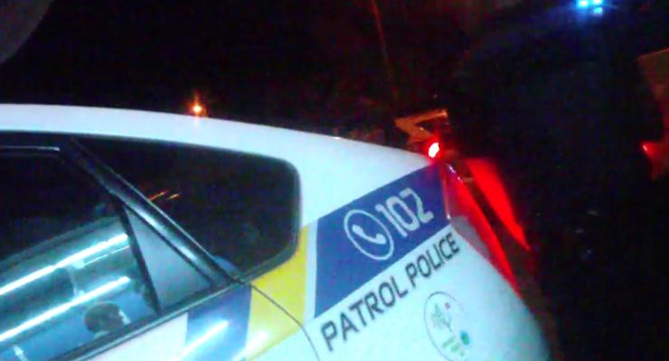 В Запорожье 17-летняя девушка протаранила авто полиции и сбила пешеходов