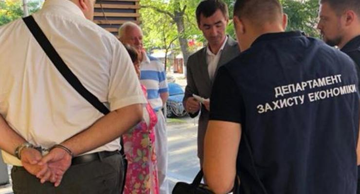 В Киеве на взятке поймали главу департамента ГФС