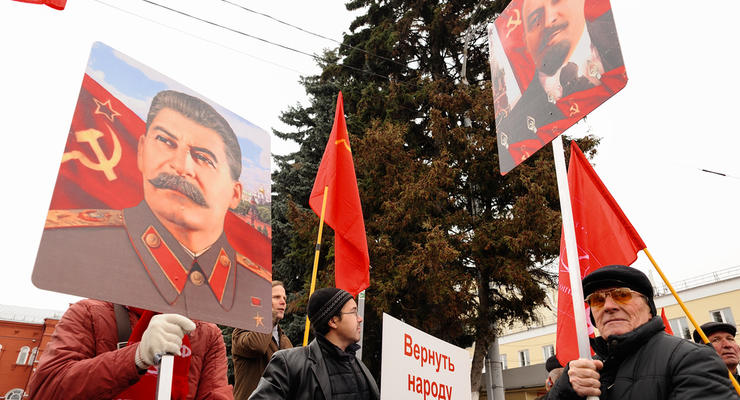 "За Ленина, за Сталина": как в Черниговской области хранят портреты "вождей"