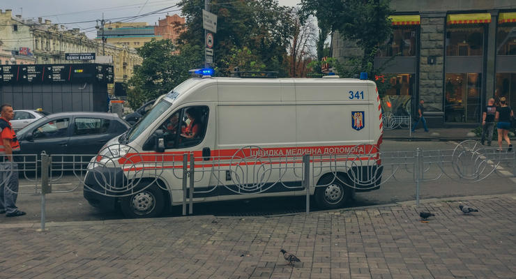 В Киеве на Бессарабке под супермаркетом умер мужчина