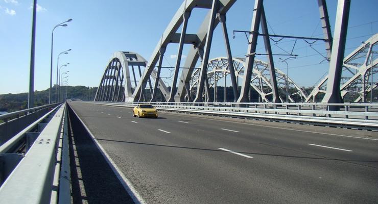 Назван самый опасный мост Киева