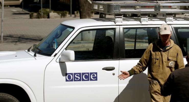Наблюдатели ОБСЕ попали под обстрел боевиков