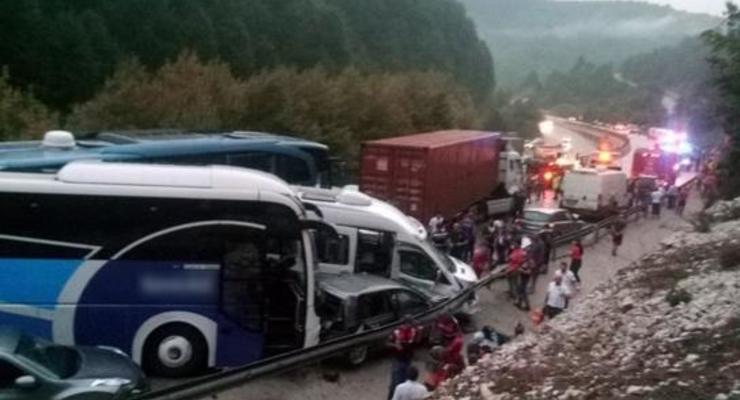 В Турции произошло ДТП с участием 32 машин, есть жертвы