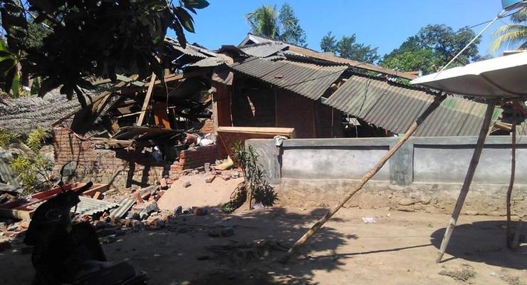 Жертвами новой серии землетрясений в Индонезии стали десять человек