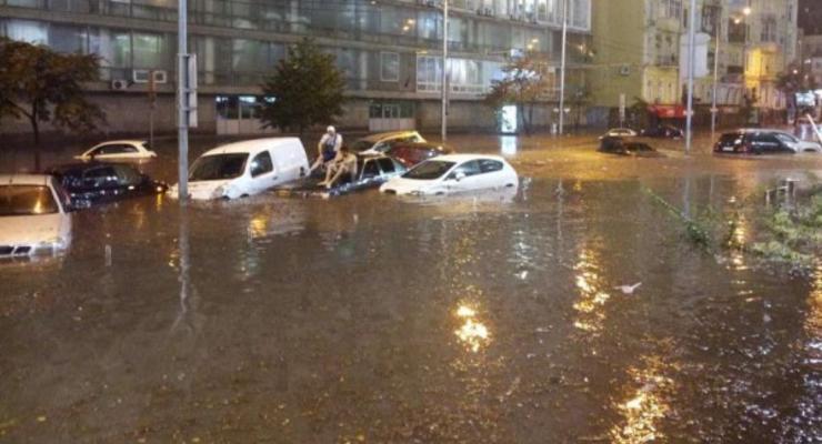 Потопы в Киеве "связаны с изменением климата и будут продолжаться"