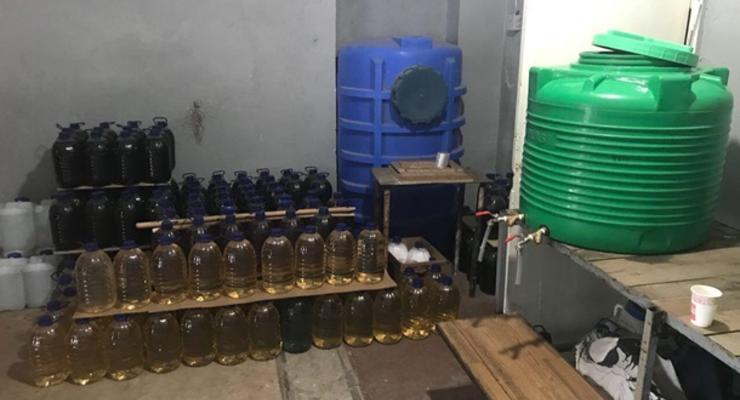 В Одессе накрыли подпольный цех контрафактного алкоголя