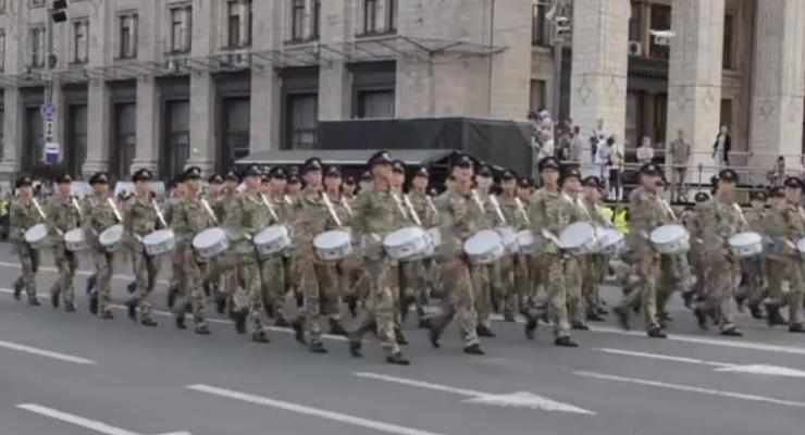 Появилось видео репетиции военного парада на Крещатике