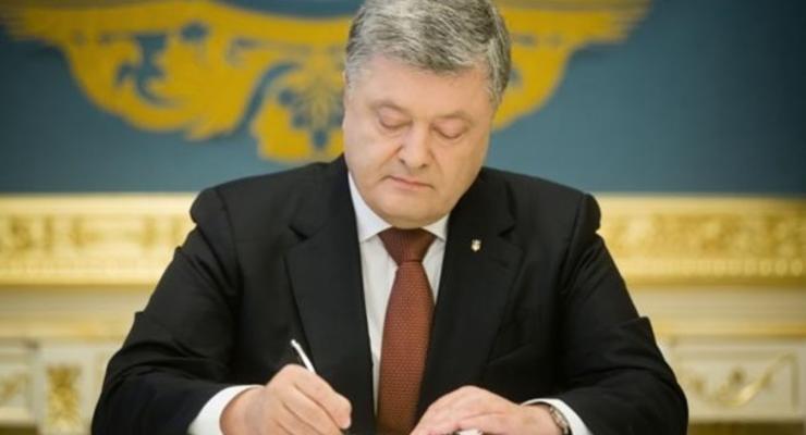 Стрельба в Харькове: президент наградил орденом погибшего патрульного