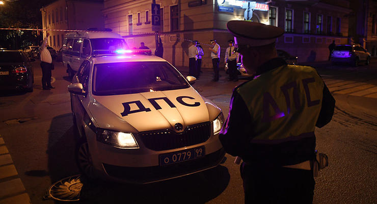 В Москве стреляли в полицейских, нападавший скончался