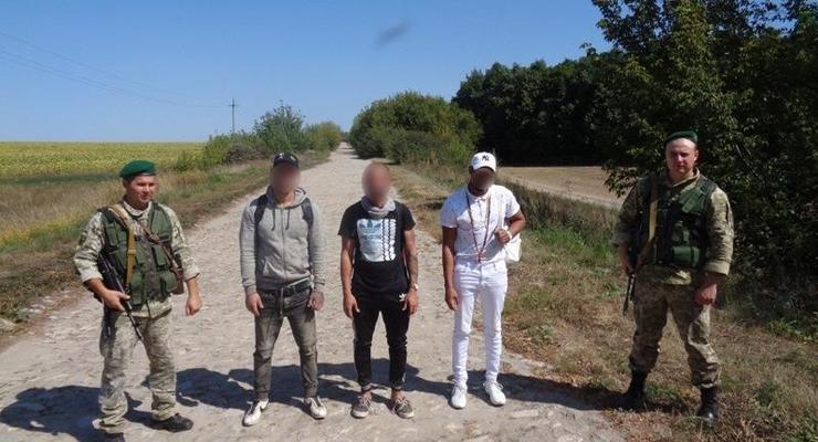 Трое кубинцев вплавь переправились в Украину из России