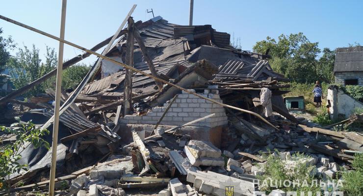 В Луганской области взрыв уничтожил дом и ранил женщину