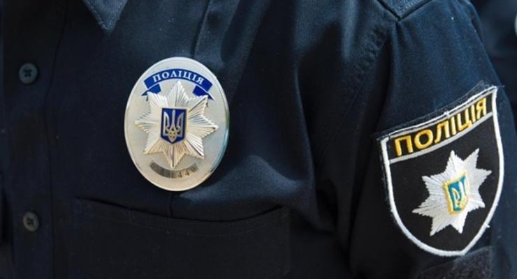 В Киеве полицейские разнимают драки футбольных фанатов