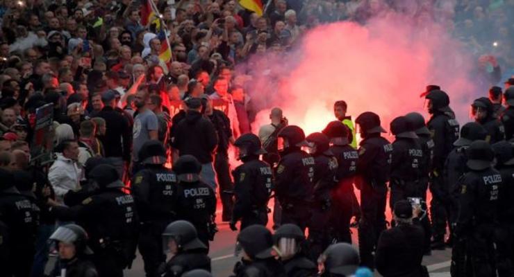 В Хемнице задержаны 10 демонстрантов: зиговали