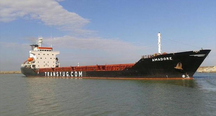 Россия задержала в Азовском море украинское судно