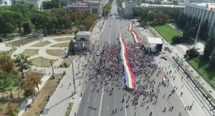 В Кишиневе митингуют за объединение Молдовы с Румынией
