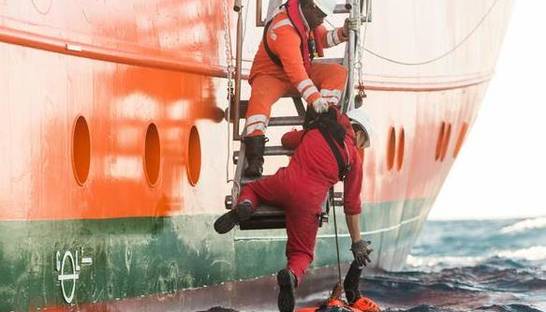 У берегов Испании спасли более 600 беженцев