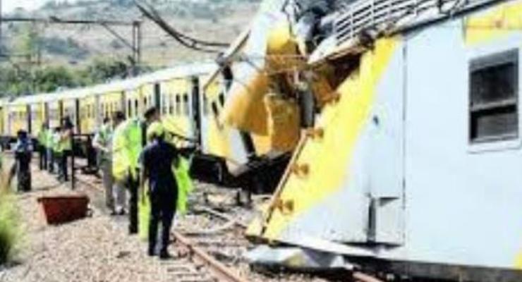 В ЮАР столкнулись два поезда, пострадали 100 человек