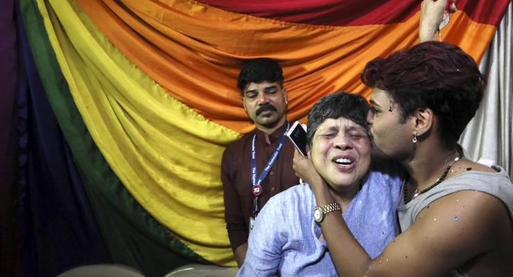 В Индии разрешили однополый секс