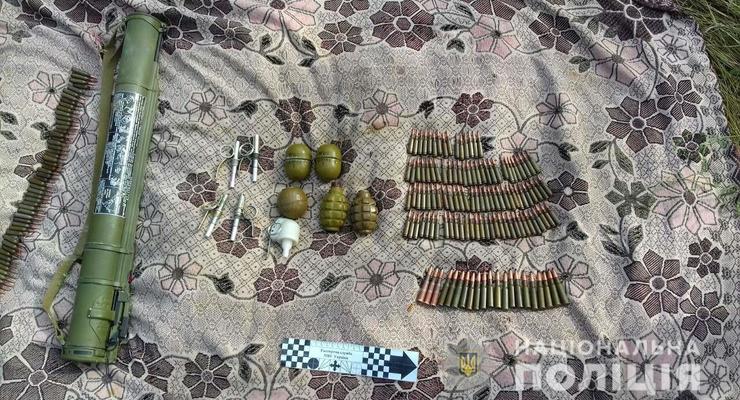 В Днепропетровской области в куче мусора нашли гранатомет