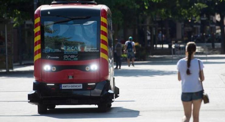 В Каталонии запустили беспилотные автобусы