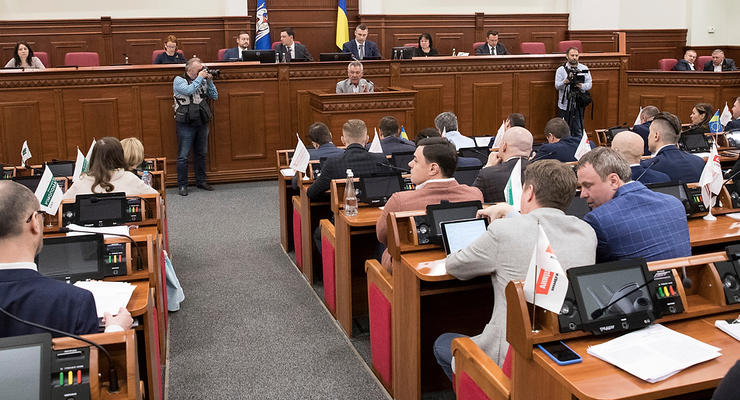 Депутаты из "Батькивщины" отказались возвращать киевлянам горячую воду