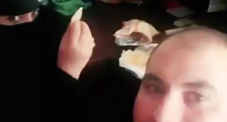 За "аморальный" завтрак с сотрудницей в Саудовской Аравии арестовали египтянина