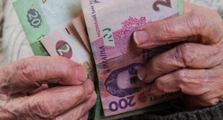 В Донецкой области мошенники присваивали пенсии