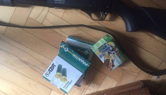 Стрелявшую по людям в Киеве пенсионерку отпустили под ночной домашний арест