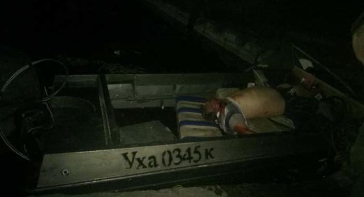 В порту Херсона моторная лодка Крым протаранила российское судно