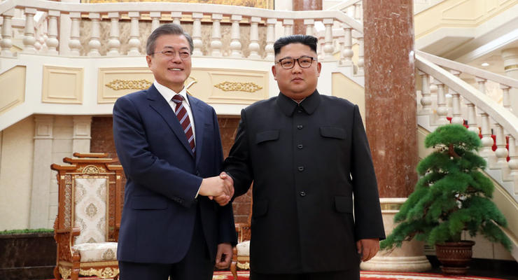 Лидеры Корей подписали итоговый документ саммита