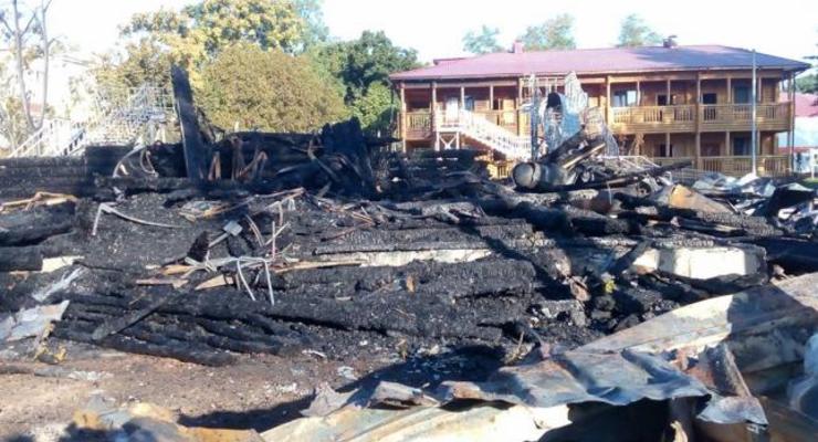 На пепелище лагеря "Виктория" снова найдены останки - СМИ