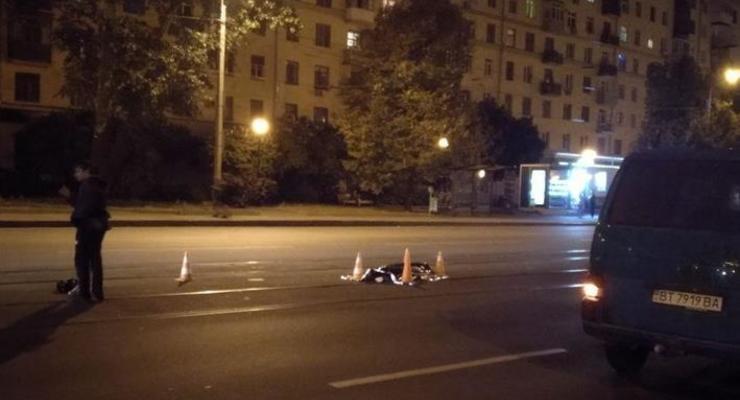 В Харькове автомобиль сбил насмерть женщину на переходе
