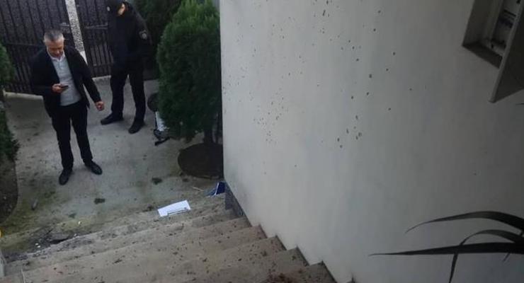 На Закарпатье во двор депутата бросили гранату - СМИ