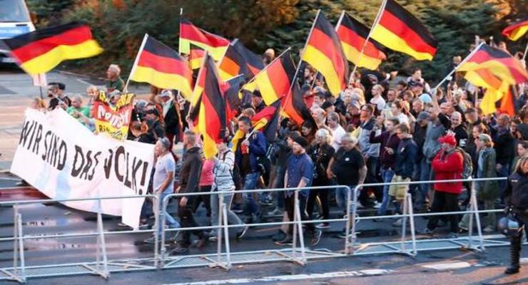 Демонстранты в Хемнице напали на офис Левой партии