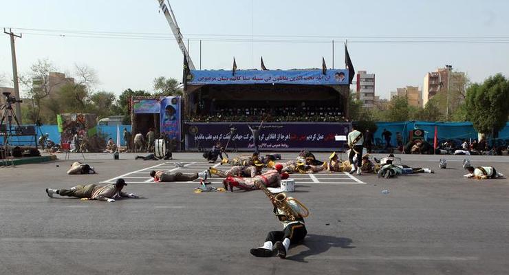 Во время теракта в Иране погибли десять человек