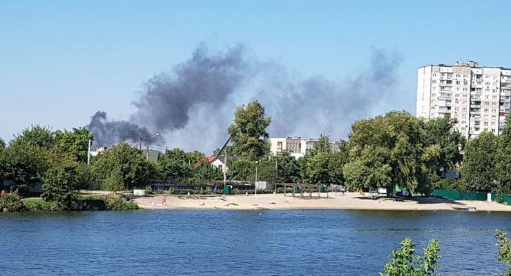 В Киеве горят Русановские сады