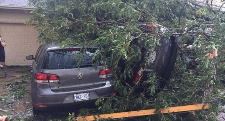 В Канаде 30 человек пострадали из-за торнадо