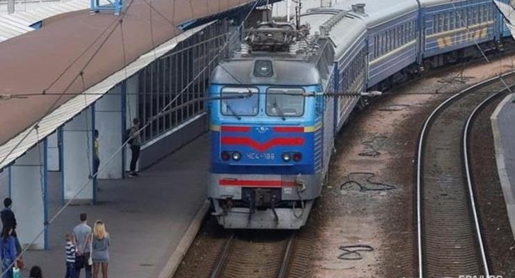 В Одессе на крыше поезда погиб ребенок