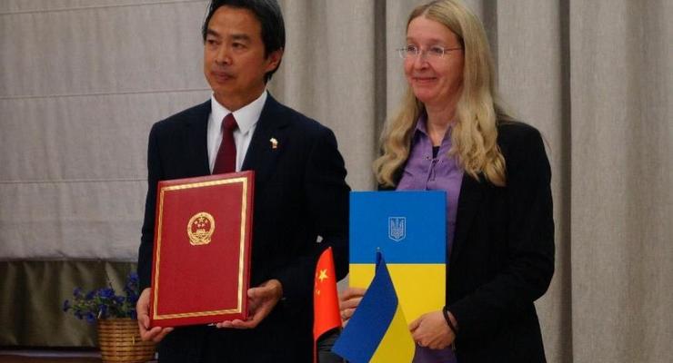 Китай передал Украине 50 авто "скорой помощи"