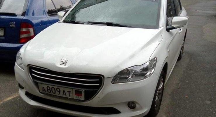В Киеве заметили автомобиль с номерами "ДНР"