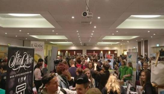 Во Франции мясники просят защиты от веганов у Макрона