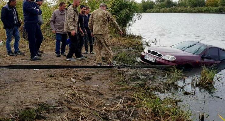 В Одесской области из реки вытащили авто с погибшим водителем