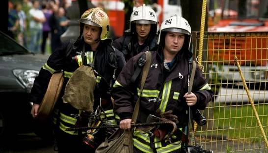 В Киеве горела многоэтажка: людей эвакуировали