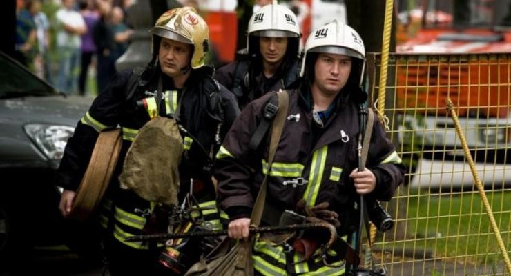 В Киеве горела многоэтажка: людей эвакуировали