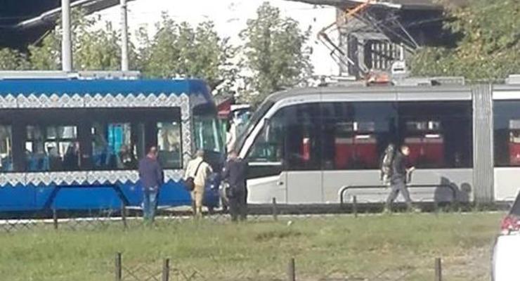 В Киеве столкнулись два трамвая