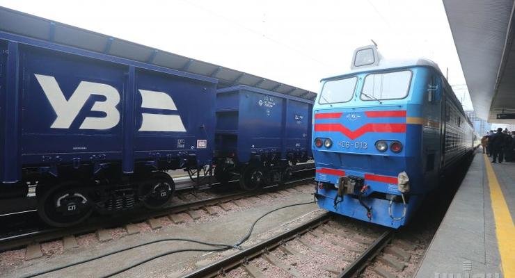 УЗ назначила 7 дополнительных поездов ко Дню защитника Украины