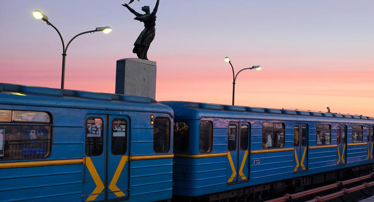 Названы самые популярные станции киевского метро